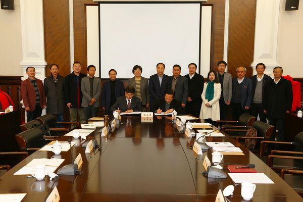 云南省高校慕课平台合作协议签约仪式在云南大学举行