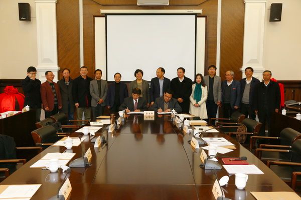 云南省高校慕课平台合作协议签约仪式在云南大学举行